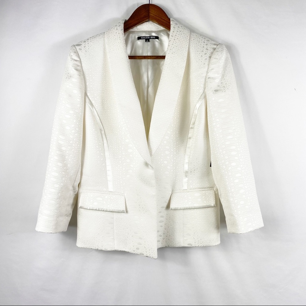 GIANNI BINI Ivory Benita Blazer NWT in Size 10